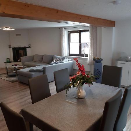 Familienfreundliche Ferienwohnung Zschorlau Zewnętrze zdjęcie
