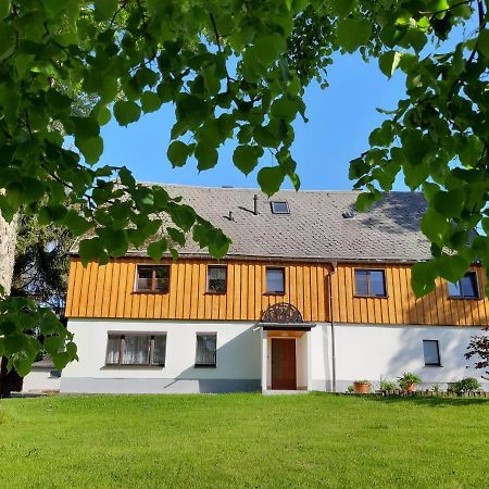 Familienfreundliche Ferienwohnung Zschorlau Zewnętrze zdjęcie