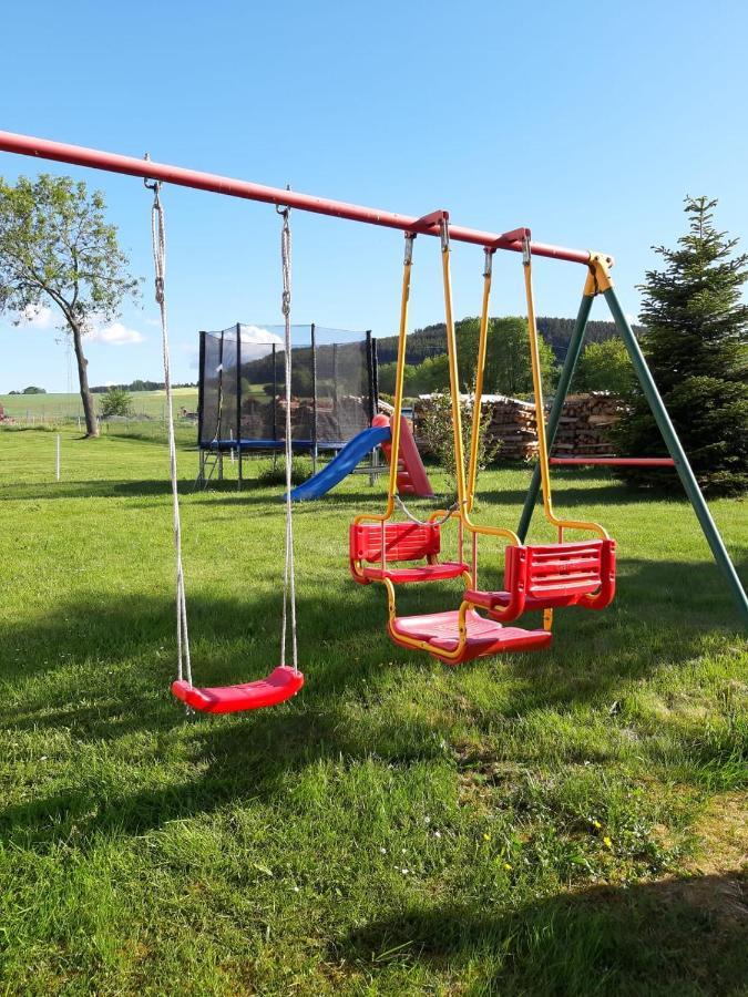 Familienfreundliche Ferienwohnung Zschorlau Zewnętrze zdjęcie