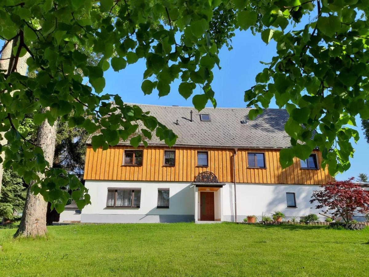 Familienfreundliche Ferienwohnung Zschorlau Zewnętrze zdjęcie