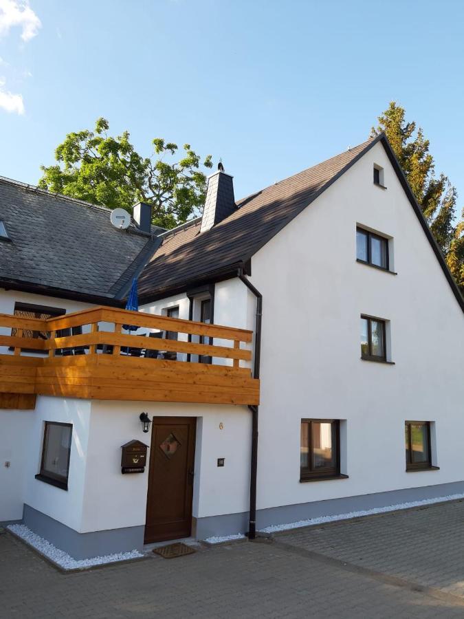 Familienfreundliche Ferienwohnung Zschorlau Zewnętrze zdjęcie