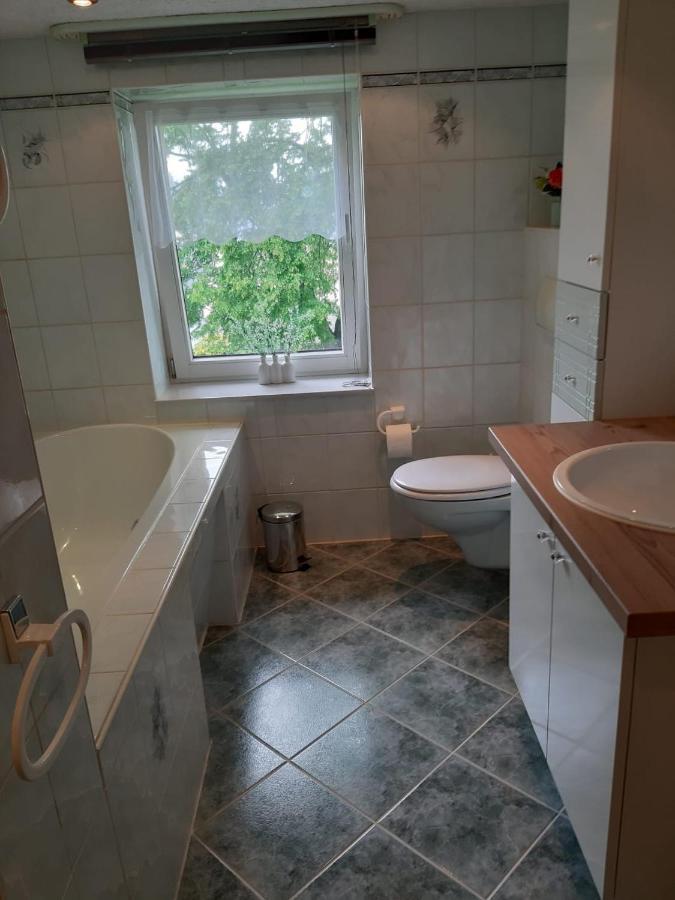 Familienfreundliche Ferienwohnung Zschorlau Zewnętrze zdjęcie