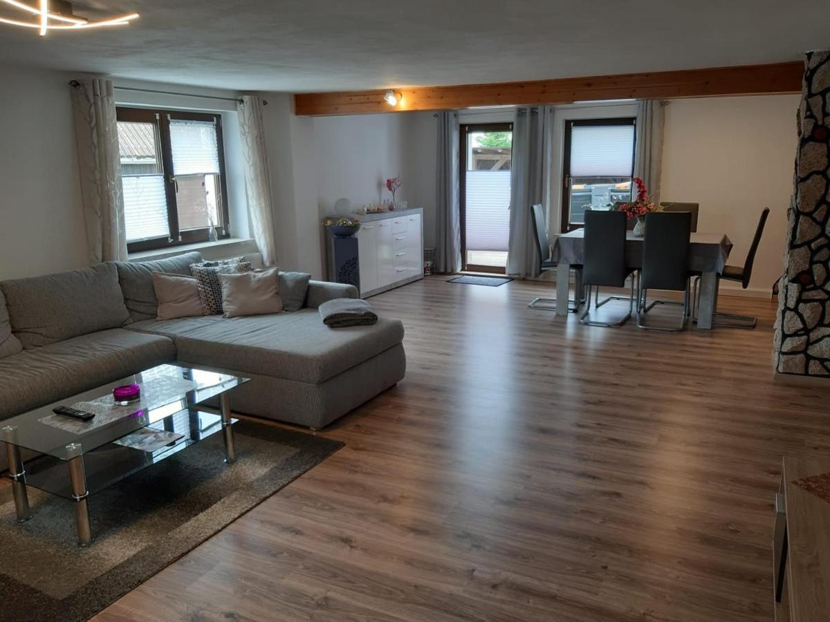 Familienfreundliche Ferienwohnung Zschorlau Zewnętrze zdjęcie