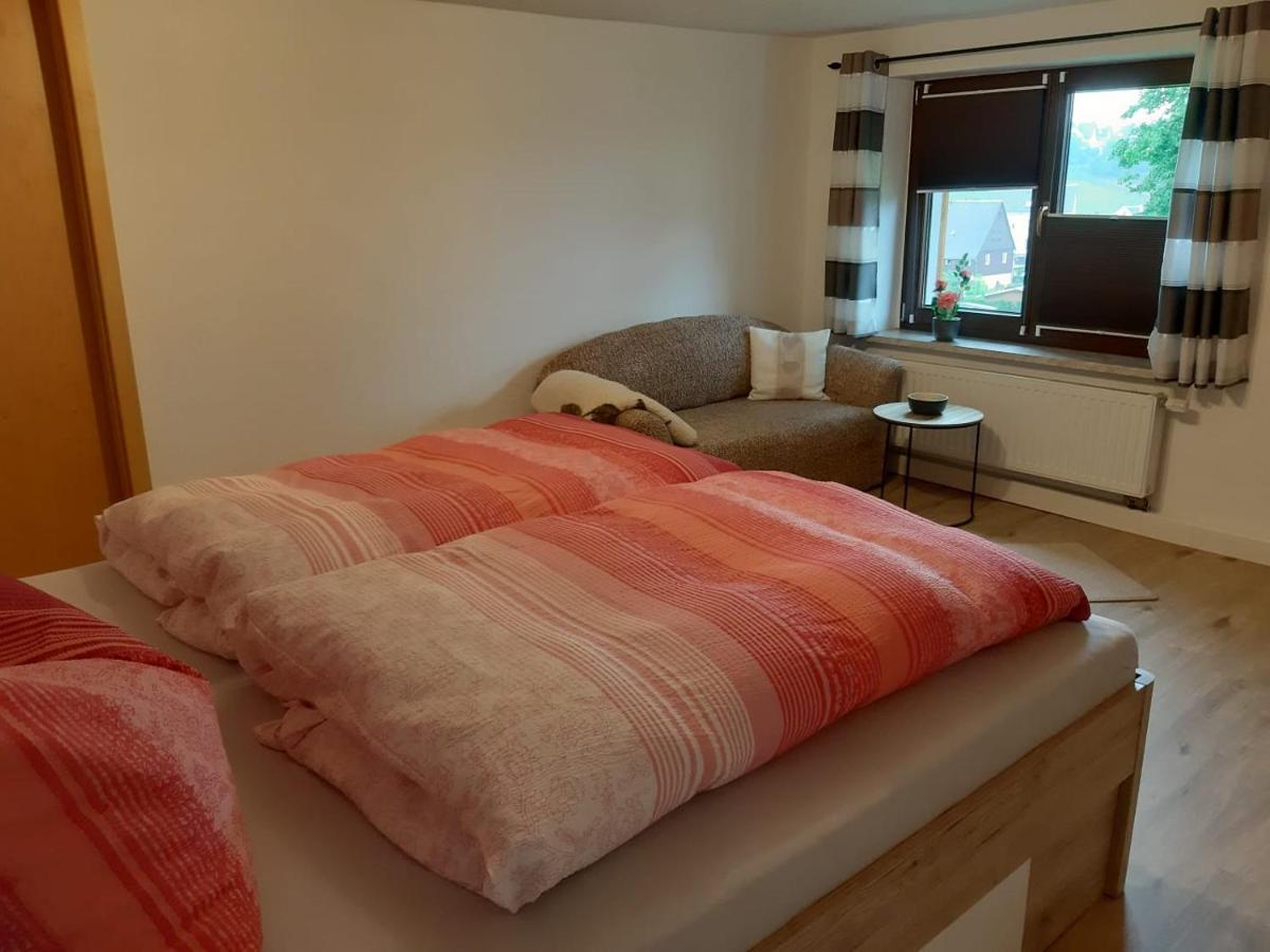 Familienfreundliche Ferienwohnung Zschorlau Zewnętrze zdjęcie
